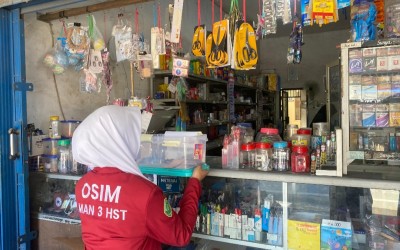 OSIM MAN 3 Galang Donasi di Pasar Birayang untuk Pembangunan Mushalla