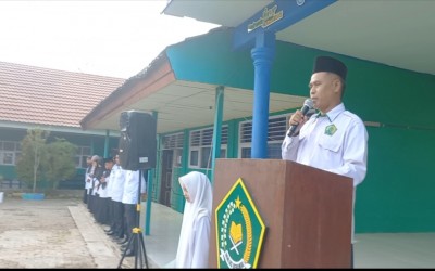 Amanah H. Darlan: Kiat Sukses Belajar Berbasis Motivasi, Ibadah, dan Konsistensi