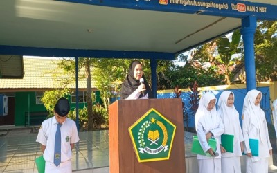 Amanat Guru Biologi MAN 3 HST Tekankan Budaya Belajar Mandiri Jelang Asesmen.