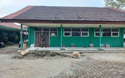 Perbaikan Teras Lab MIPA MAN 3 HST Atasi Genangan Air
