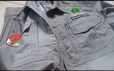 Wakamad MAN 3 HST Terima Seragam Baru sebagai Bentuk Apresiasi Kinerja